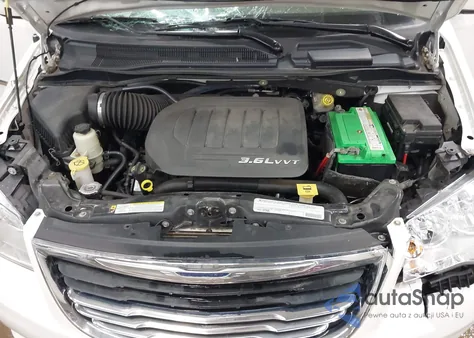 2011 Chrysler Town & Country Touring из США, поврежденный, VIN 2A4RR5DG0BR676646